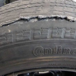 beschädigter Reifen